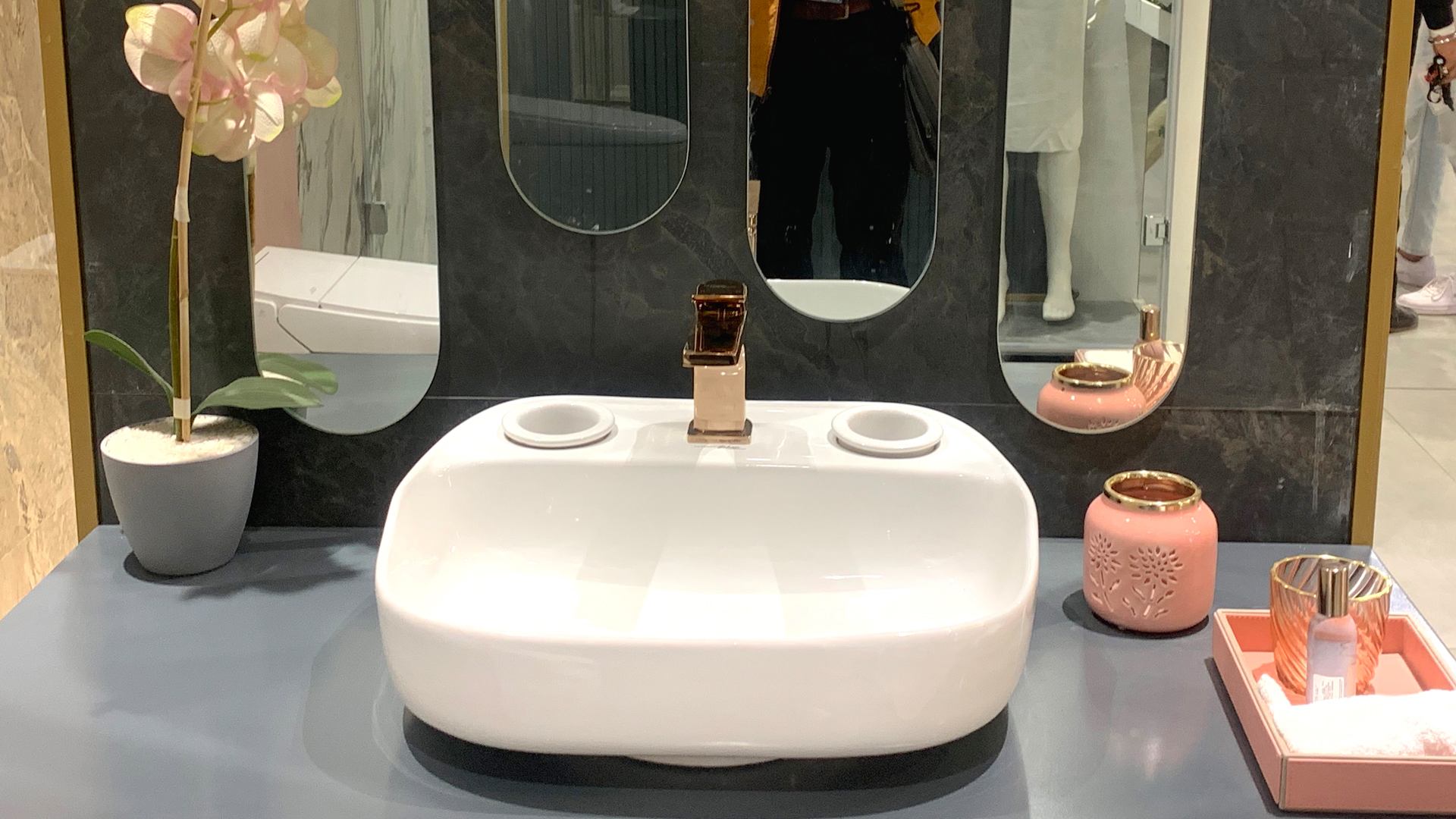 Ecllipse Bathroom Product Design